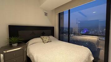 Fer et planche à repasser, Wi-Fi, draps fournis