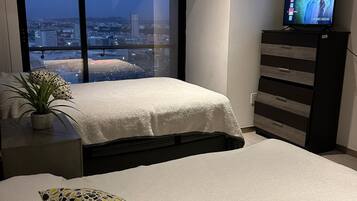 2 bedrooms, iron/ironing board, WiFi, bed sheets