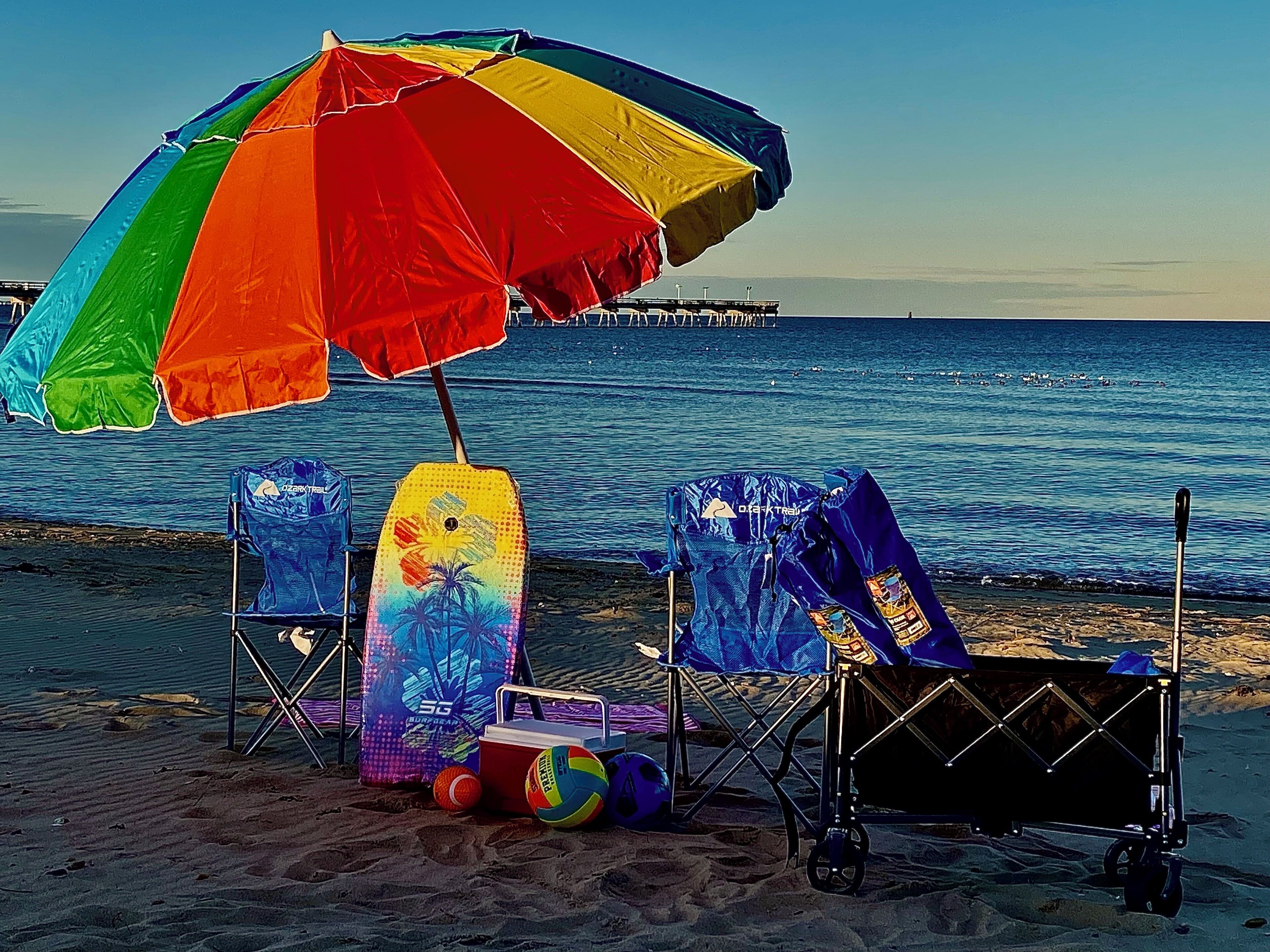 Plage, chaises longues, serviettes de plage