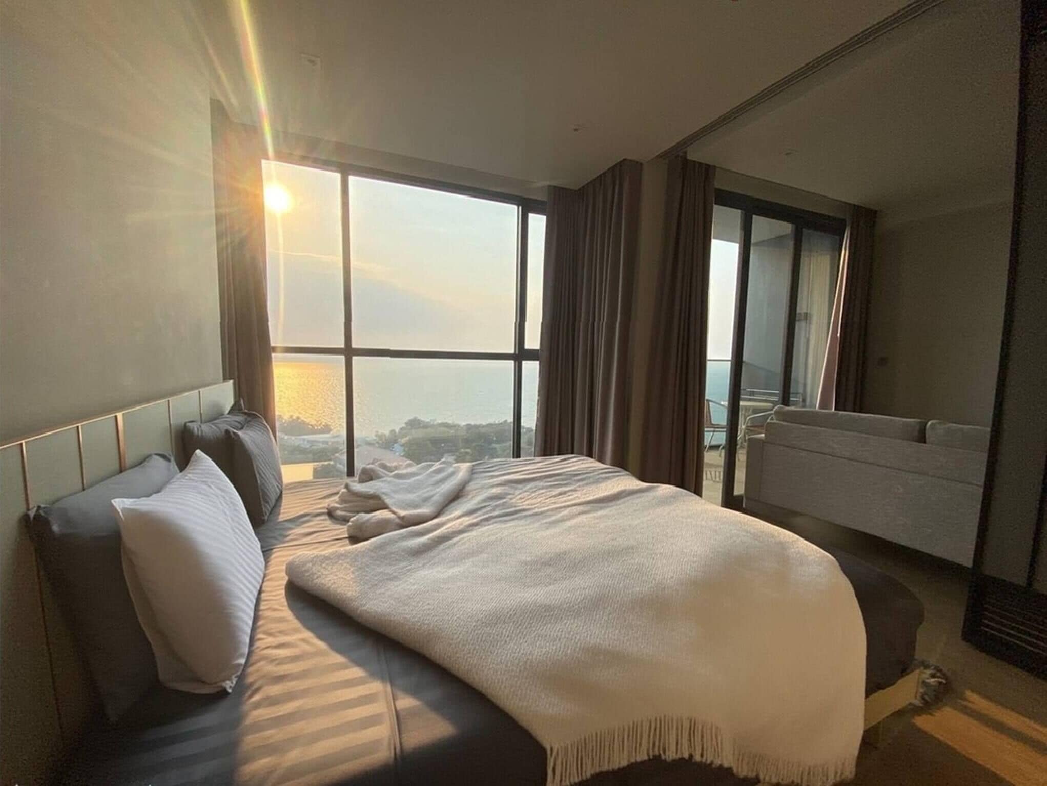 Apartment, 1 Bedroom, Accessible, Smoking | 2 bedrooms