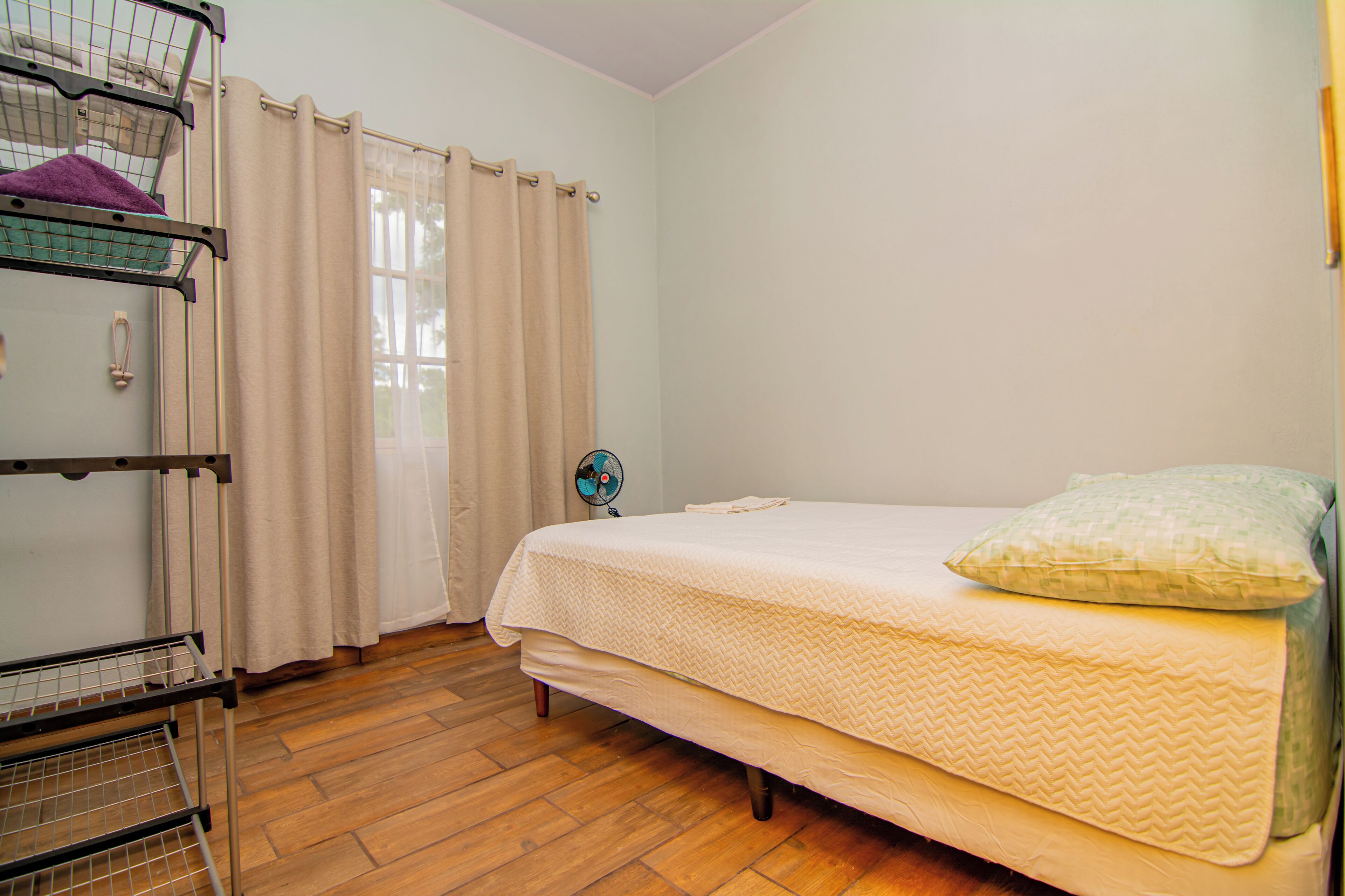 2 habitaciones, wifi gratis, ropa de cama y acceso para silla de ruedas 