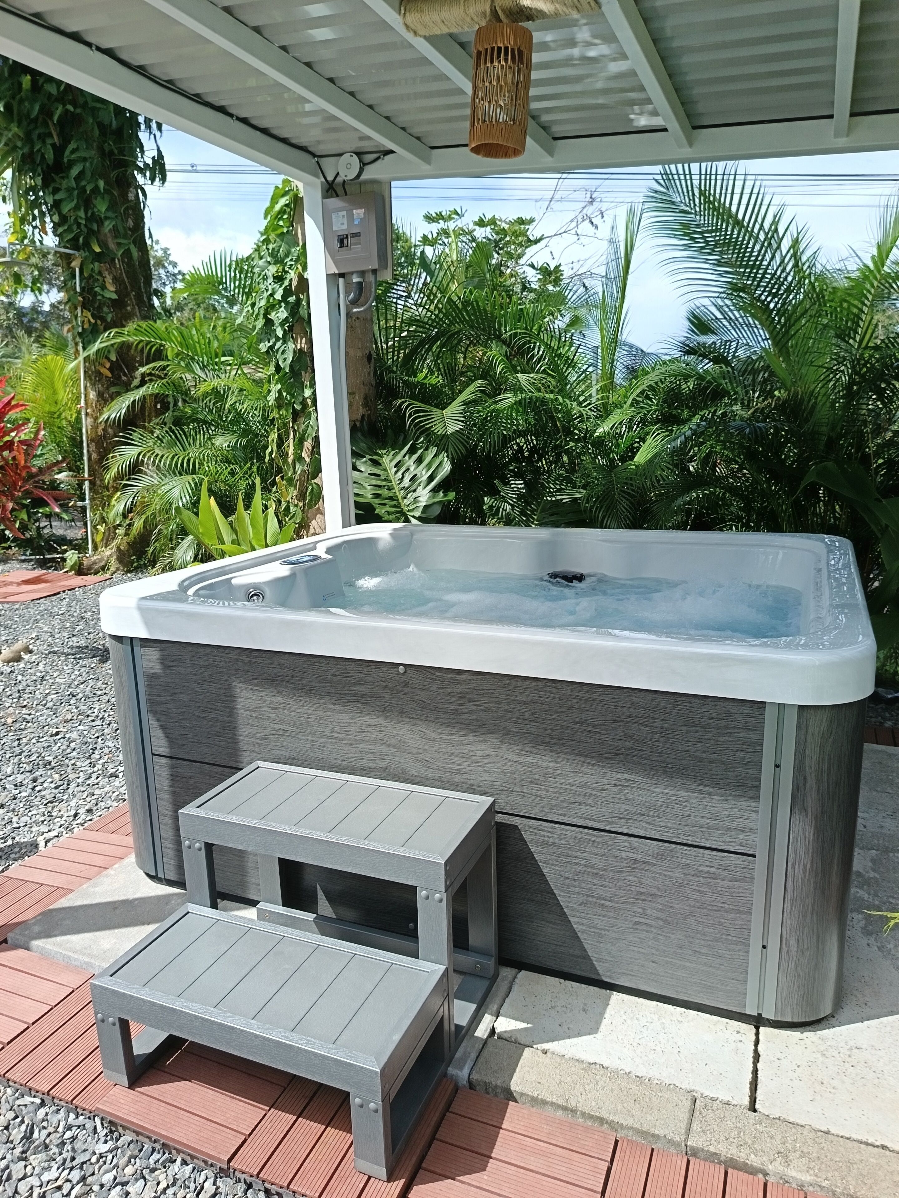 Bain à remous extérieur