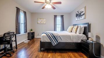 3 chambres, bureau, fer et planche à repasser, Wi-Fi gratuit