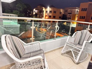 Property grounds - Enjoy Huge 4 Bedrooms and 3 Bathrooms (Santiago de los Caballeros)