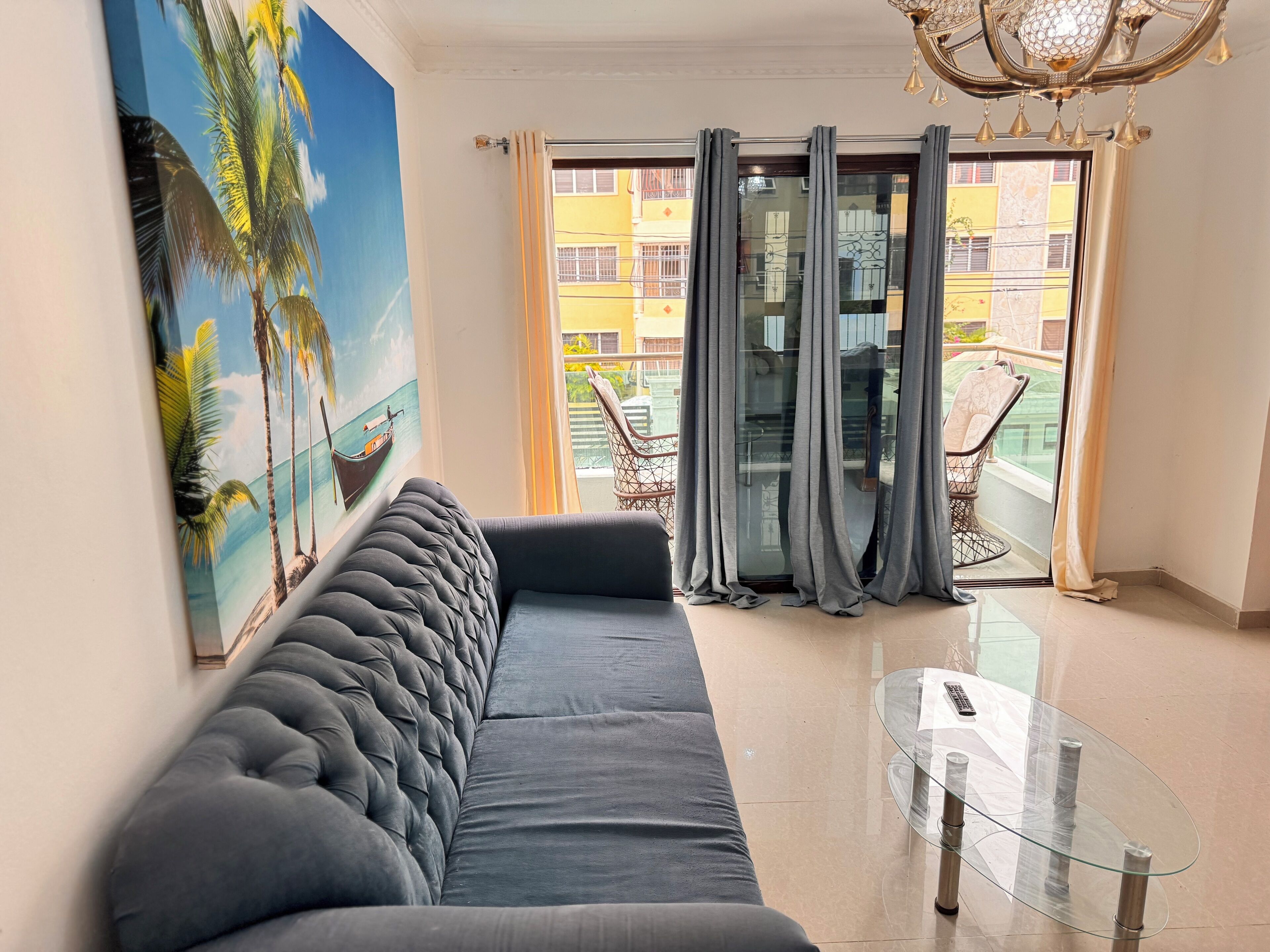 Departamento, 4 habitaciones, para fumadores, balcón | Área de sala de estar