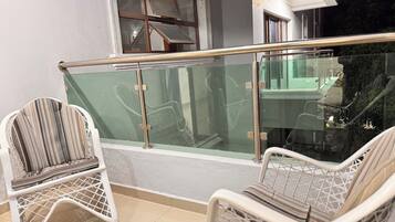 Apartment, 4 Bedrooms, Smoking, Balcony | Balcony
