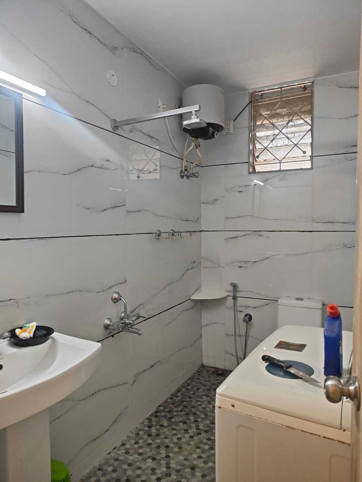 Superior Apartment | Bathroom