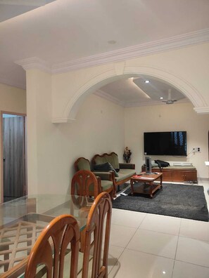 Superior Apartment | Interior - Smart Plugins Hotels (Bengaluru)