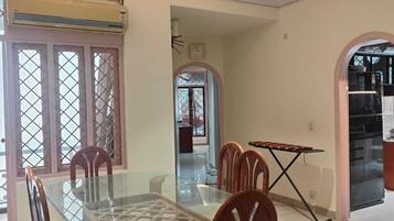 Superior Apartment | Dining