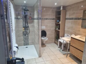 Free toiletries, slippers, towels, soap - La villa marcelle (Bucquoy)