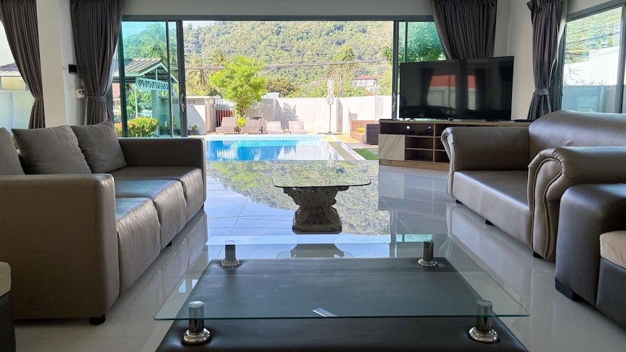 Villa Ishu 4BR Pool and Garden