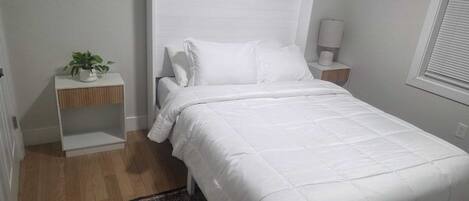 3 chambres, fer et planche à repasser, Wi-Fi, draps fournis