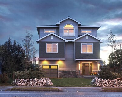 Spacious 3 Level, 3 Bedroom Home in Downtown Anchorage