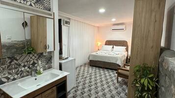 Classic Apartment, 1 Double Bed, Non Smoking, Beachfront