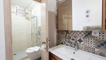 ํด๋์ ์ํํธ, ๋๋ธ์นจ๋ 1๊ฐ, ๊ธ์ฐ, ๋ฐ๋ค ์ ๋ฉด | ์์ค | ํค์ด๋๋ผ์ด์ด, ํ์