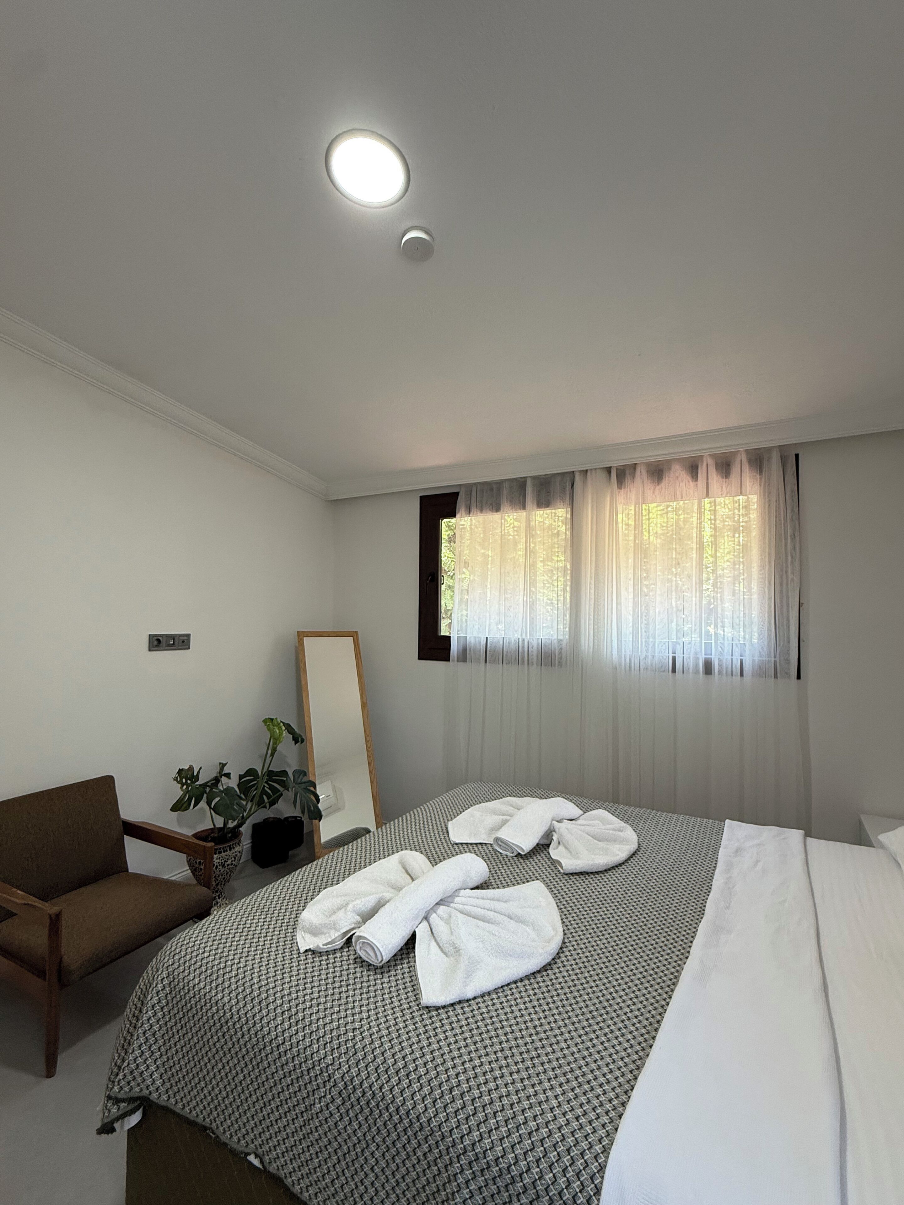 Tabla de planchar con plancha y wifi gratis 