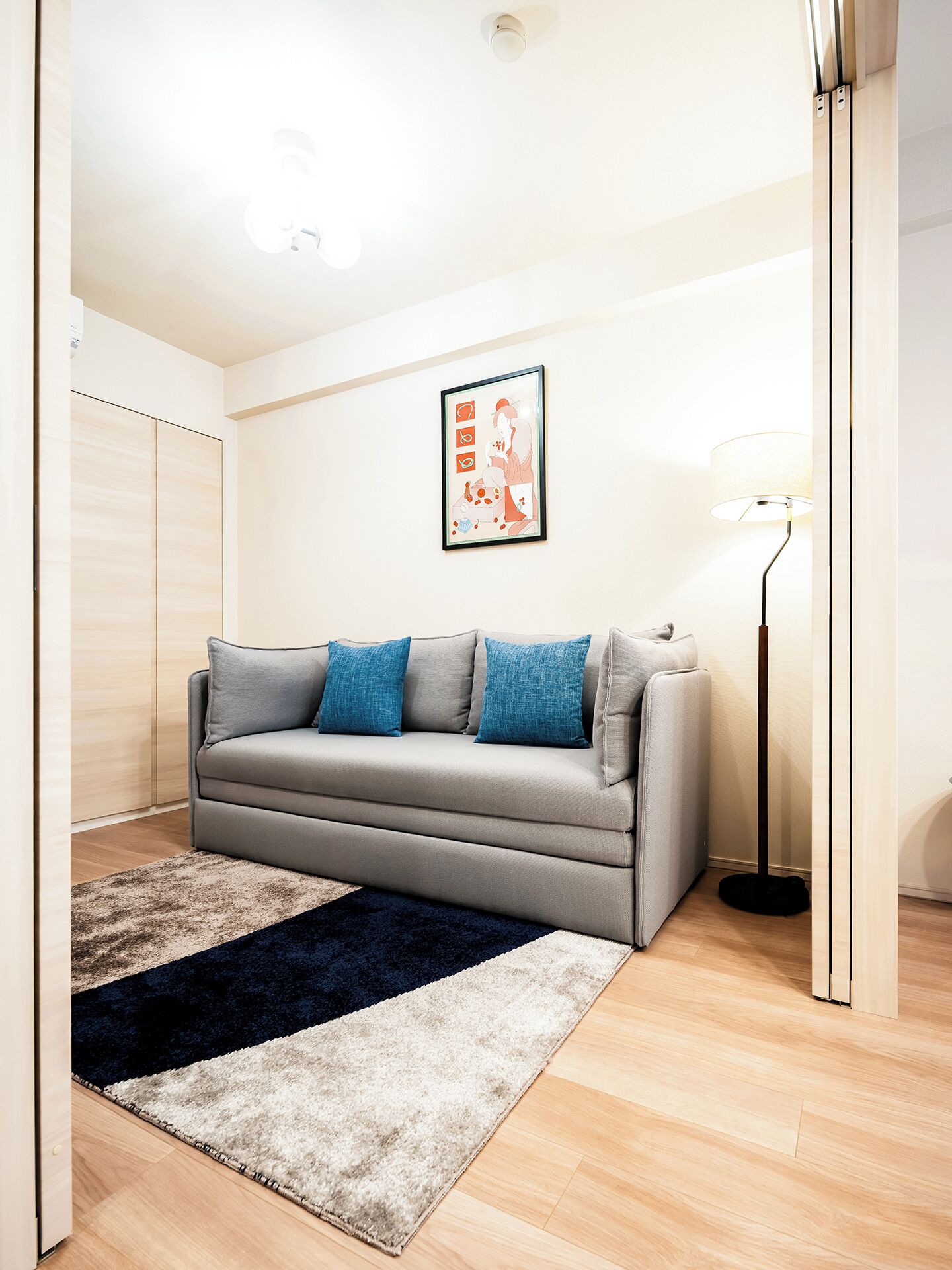 Executive Apartment | Living area | TV, heated floors