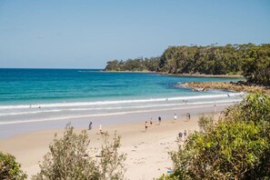 Beach - Ocean Echo, Mollymook Relax, unwind, recharge. (Mollymook)