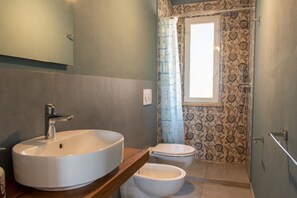 Shower, hair dryer - Elbamar Lacona 2 - Elbamar Lacona 2 - Bilo 4 Classic (Capoliveri)