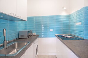 Refrigerador y microondas 