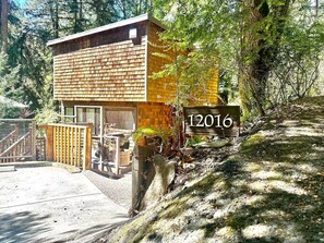 Exterior - Redwood Treehouse with Hot Tub (Guerneville)