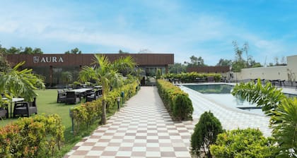 Aura Resorts