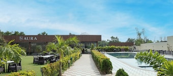 Aura Resorts