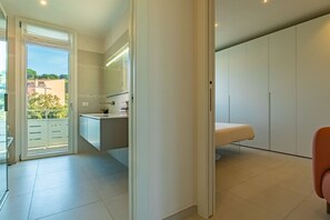 2 slaapkamers, een strijkplank/strijkijzer, wifi