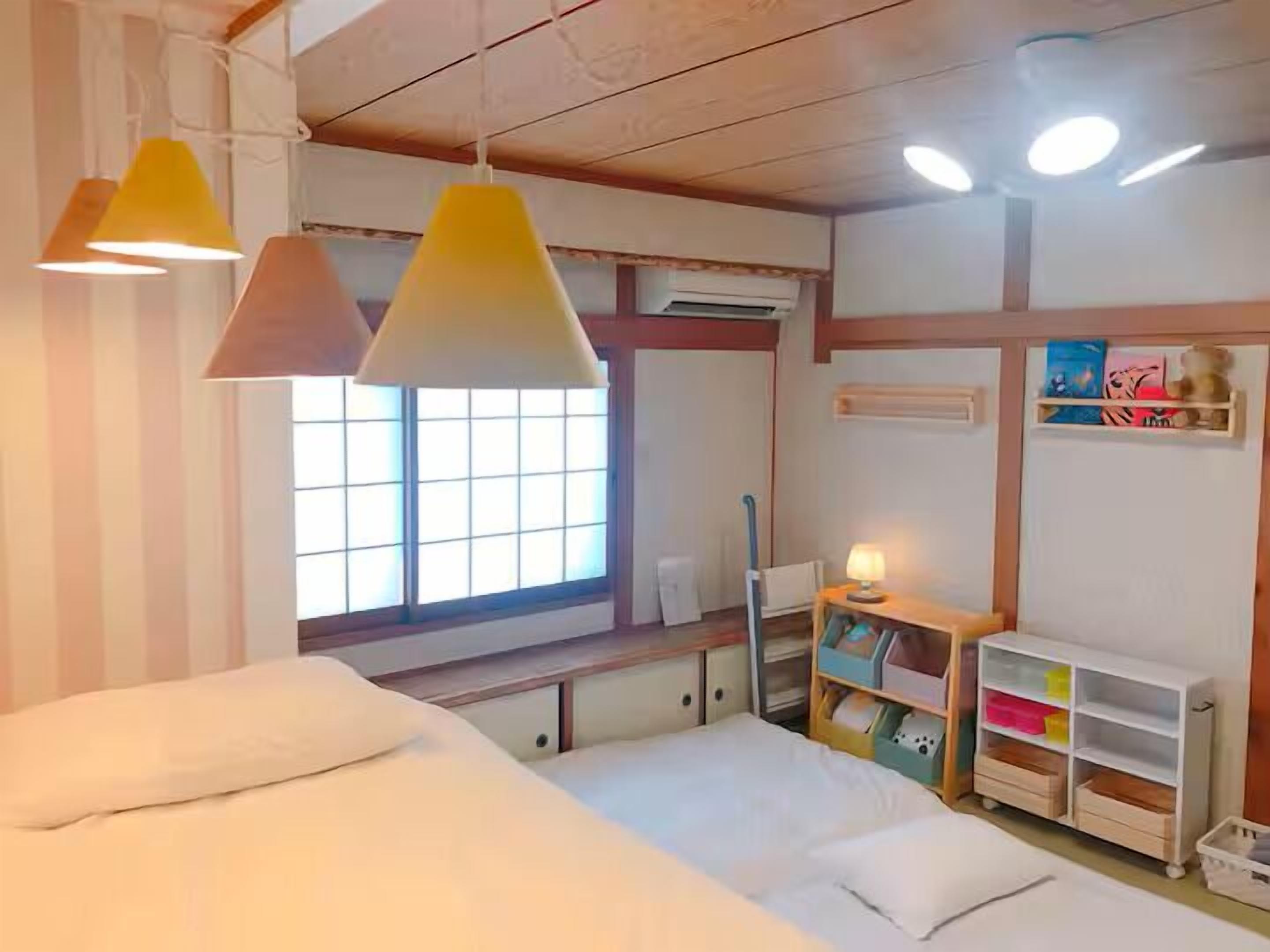 Blackout curtains, free WiFi