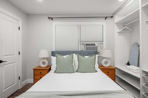 2 makuuhuonetta, silitysrauta/-lauta, ilmainen Wi-Fi, vuodevaatteet