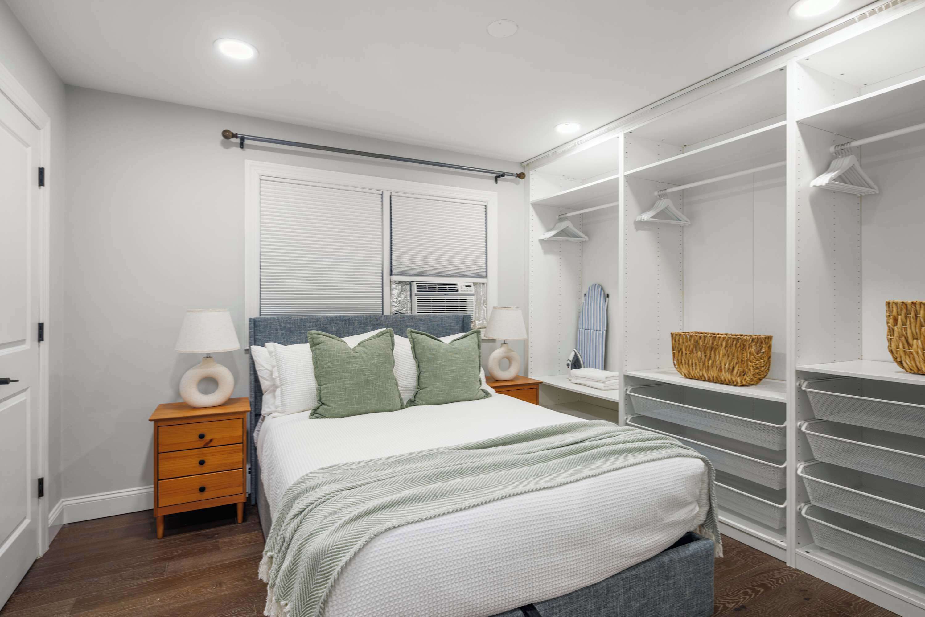 2 soverom, strykejern/-brett, wi-fi (inkludert) og sengetøy