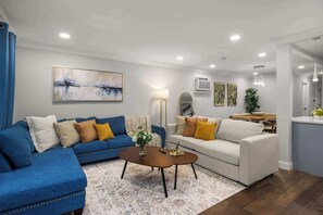 Smart TV - NJ Getaway: Modern Luxury with King-Sized Comfort (Jersey City)