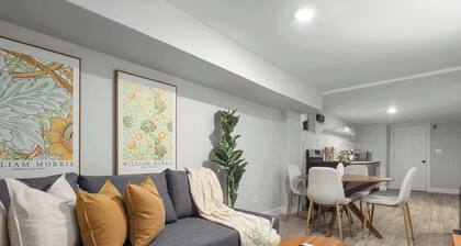 Modern 1BR Gem | Queen Bed | Fast NYC Access
