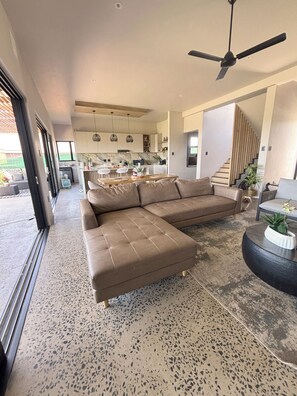 Interior - Fantastic 3-bedroom house in eMdloti perfect for your getaway! (eMdloti)