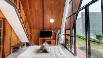 Villa, 2 Bedrooms | Living area