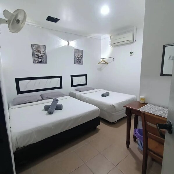 Family Room | Bed sheets - Confidence Motel (Langkawi)