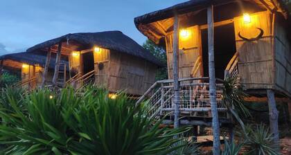 Tribu Kihud "Experience Simple Living"
