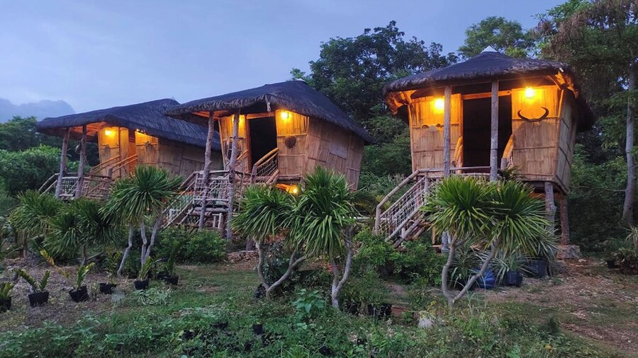 Tribu Kihud "Experience Simple Living"