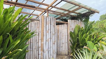Villa, 1 Bedroom | Bathroom | Free toiletries, towels, soap, shampoo