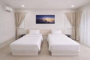 مكتب ومكواة/لوح كي وواي فاي مجانًا وملاءات أسرّة