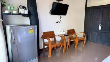 Standardværelse med 2 enkeltsenge | Skrivebord, gratis Wi-Fi, sengetøj