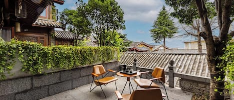 Kahden hengen signature-huone (kaksi sänkyä), näköala mäelle | Näkymä huoneesta