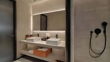 Senior Twin Room, Courtyard View | Bathroom | Free toiletries, hair dryer, bathrobes, slippers