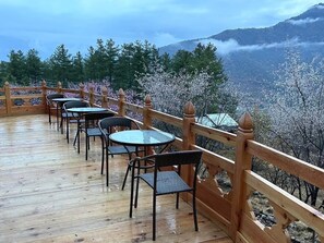 Outdoor dining - Haven Resort and Spa (Paro)