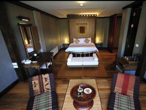 Deluxe Double Room, Balcony, Mountain View | Iron/ironing board, free WiFi