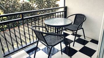 Deluxe Twin Room | Balcony