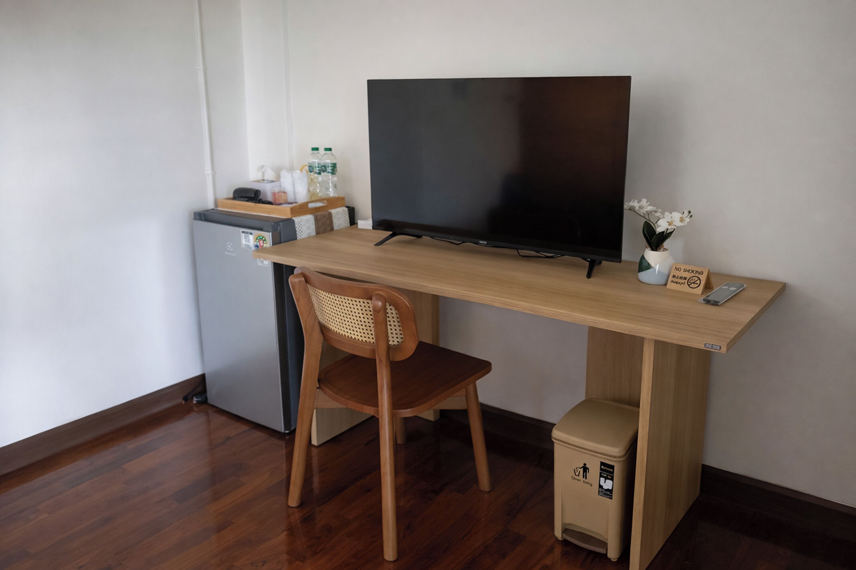 Premier Double Room | Minibar, desk, blackout curtains, iron/ironing board