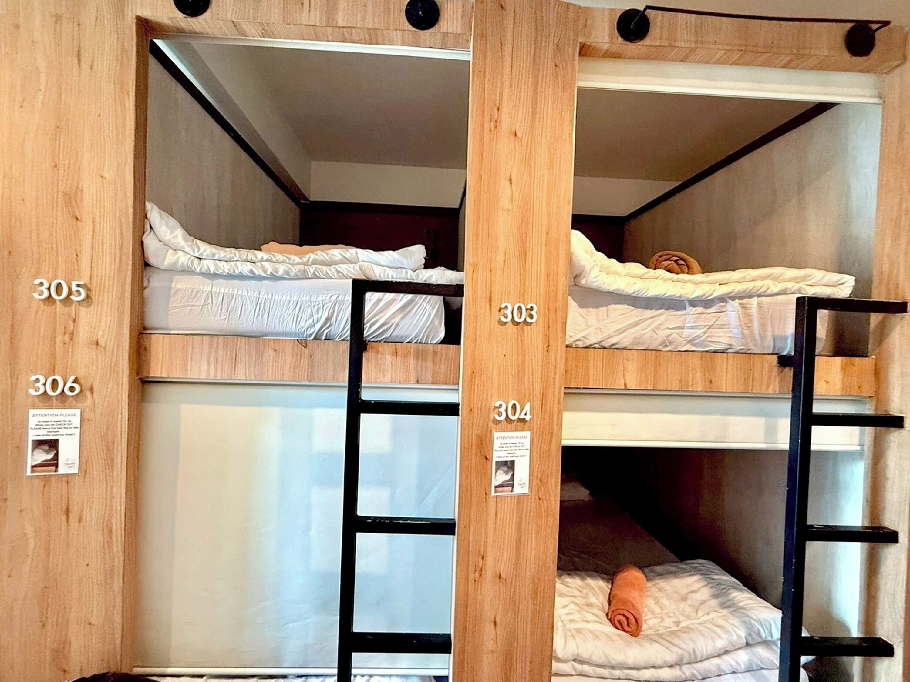 Shared Dormitory | Free WiFi, bed sheets
