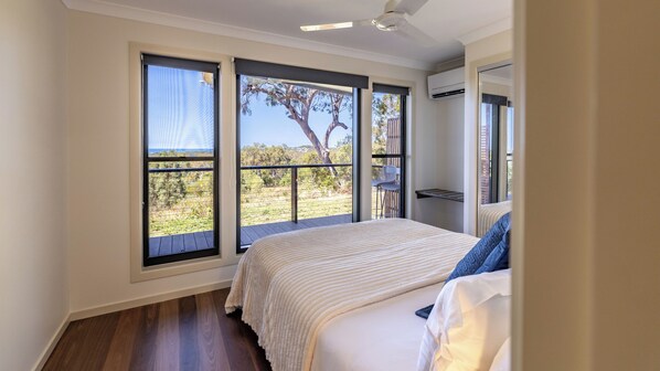 2 bedrooms, bed sheets