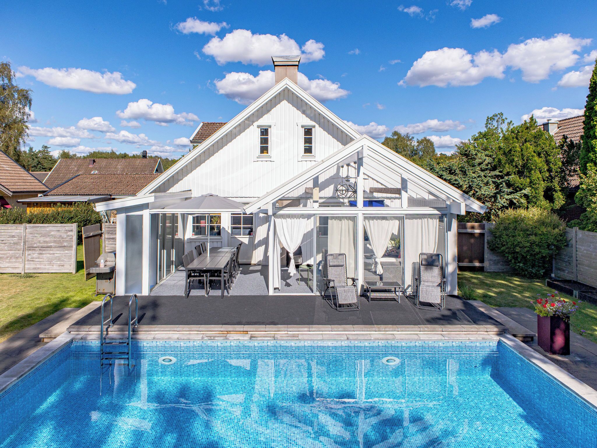 Et oppvarmet basseng